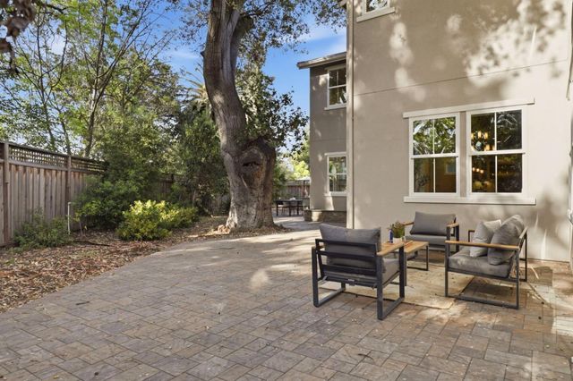 38 Liberty Hall Lane, Redwood City, CA 94062