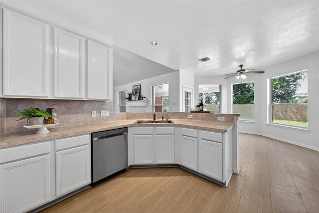 13910 Sunset View Drive, Houston, TX 77083