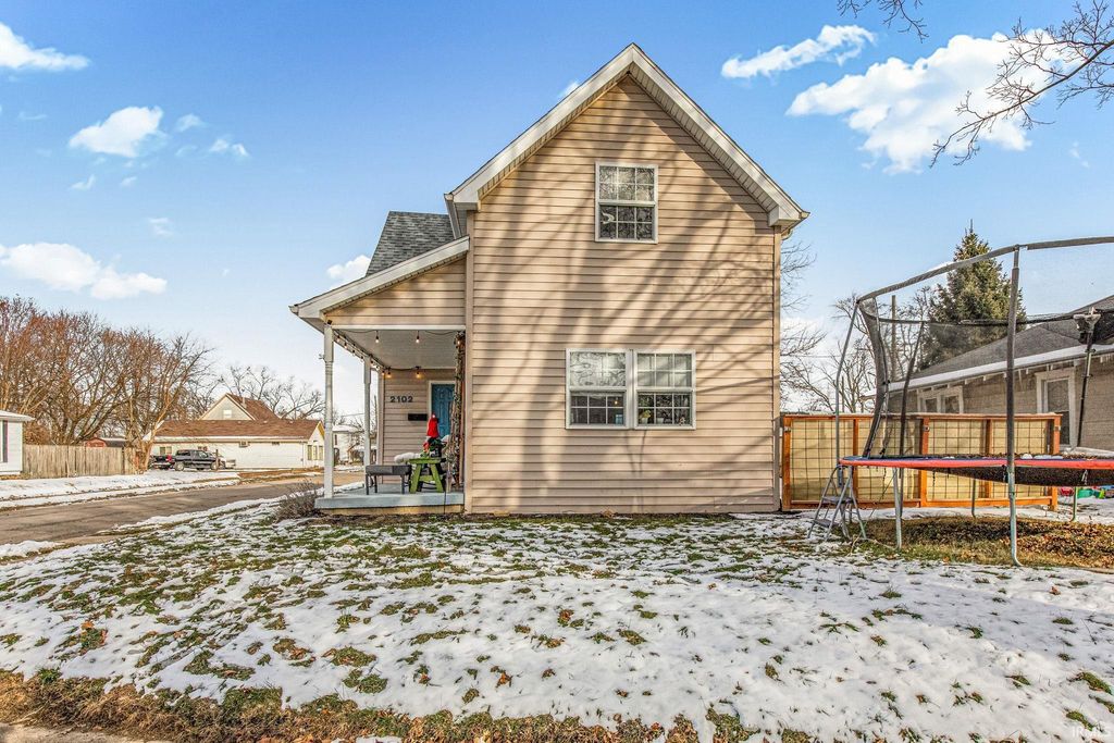 2102 Plum Street, New Castle, IN 47362