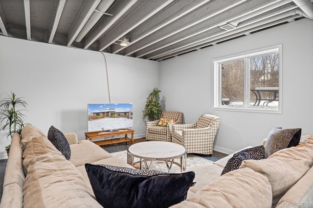 3520 Blue Heron Court, Ypsilanti, MI 48198