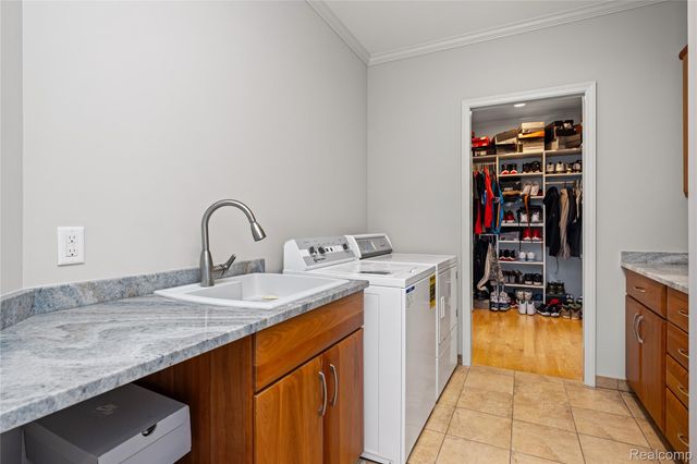 3520 Blue Heron Court, Ypsilanti, MI 48198