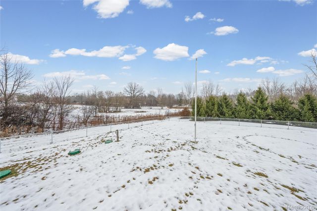 3520 Blue Heron Court, Ypsilanti, MI 48198