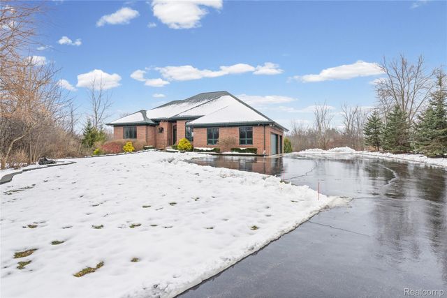 3520 Blue Heron Court, Ypsilanti, MI 48198