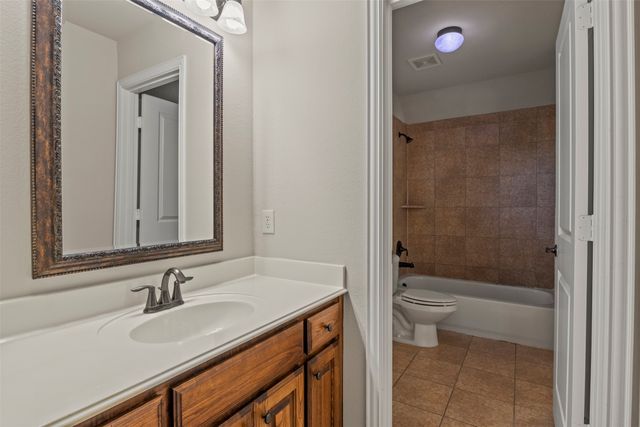 9134 Penny Lane, Lantana, TX 76226