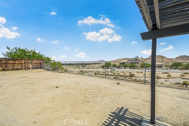 16509 Mackennas Gold Avenue, Palmdale, CA 93591