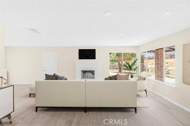 16509 Mackennas Gold Avenue, Palmdale, CA 93591