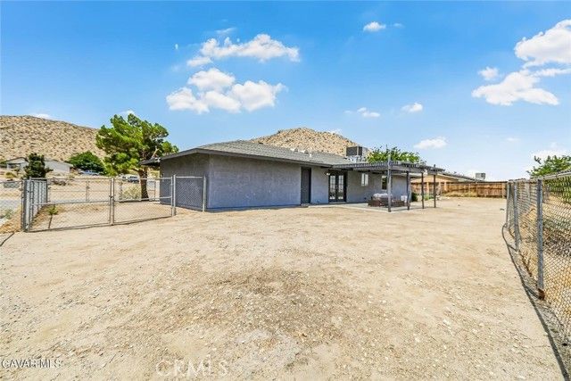 16509 Mackennas Gold Avenue, Palmdale, CA 93591