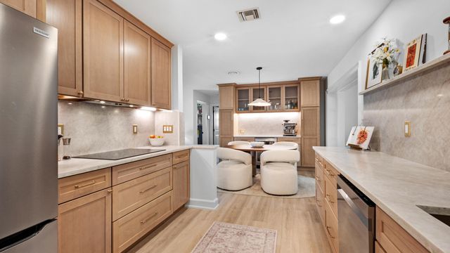 2106 NE 60TH Street, Fort Lauderdale, FL 33308