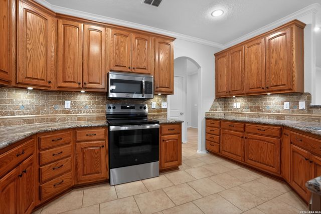 133 private road 4664, Castroville, TX 78009