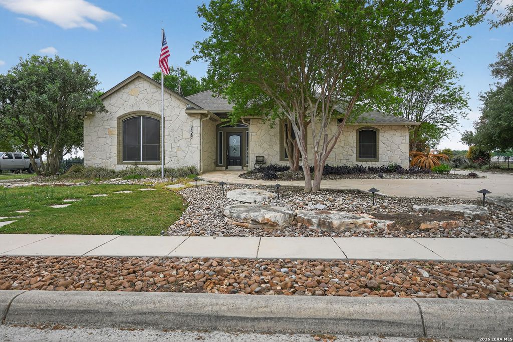 133 private road 4664, Castroville, TX 78009