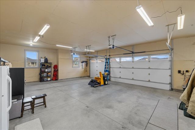 301 Feldspar WAY, Billings, MT 59106