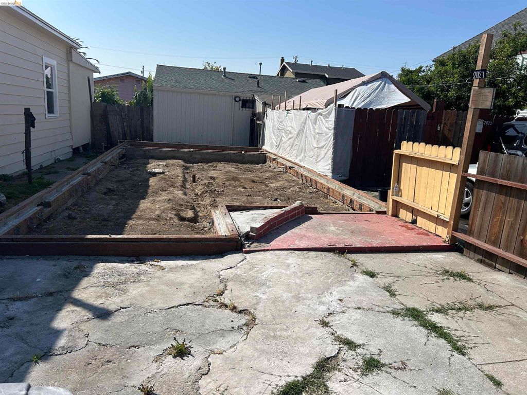 2021 27Th Ave, Oakland, CA 94601