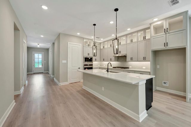 11903 Greenwood Drive, Mont Belvieu, TX 77523