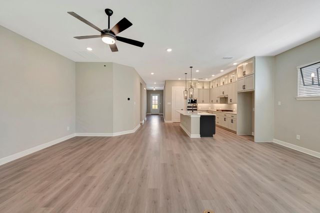 11903 Greenwood Drive, Mont Belvieu, TX 77523
