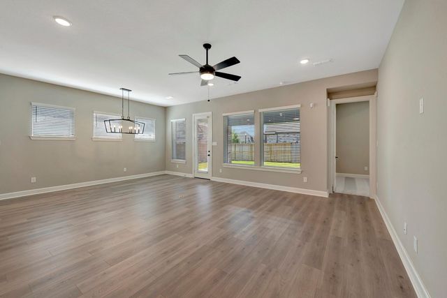 11903 Greenwood Drive, Mont Belvieu, TX 77523