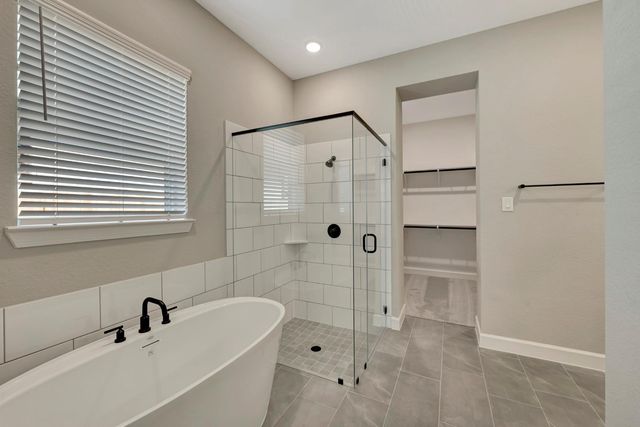 11903 Greenwood Drive, Mont Belvieu, TX 77523