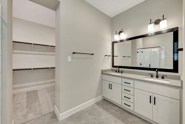 11903 Greenwood Drive, Mont Belvieu, TX 77523