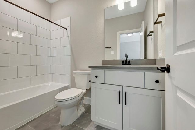 11903 Greenwood Drive, Mont Belvieu, TX 77523