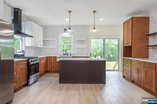 2 New Mashipacong Road, Montague, NJ 07827