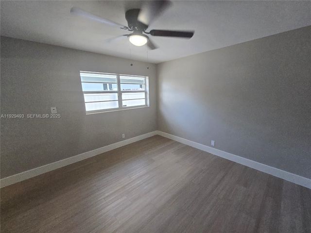 1015 NE 17th Ct, Fort Lauderdale, FL 33305