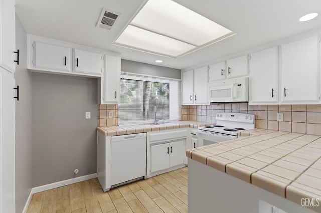 4200 Ryder Lane, Bakersfield, CA 93311