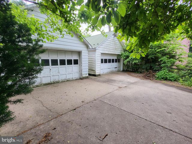 24 CHURCH ST, Mercersburg, PA 17236