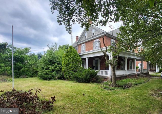 24 CHURCH ST, Mercersburg, PA 17236