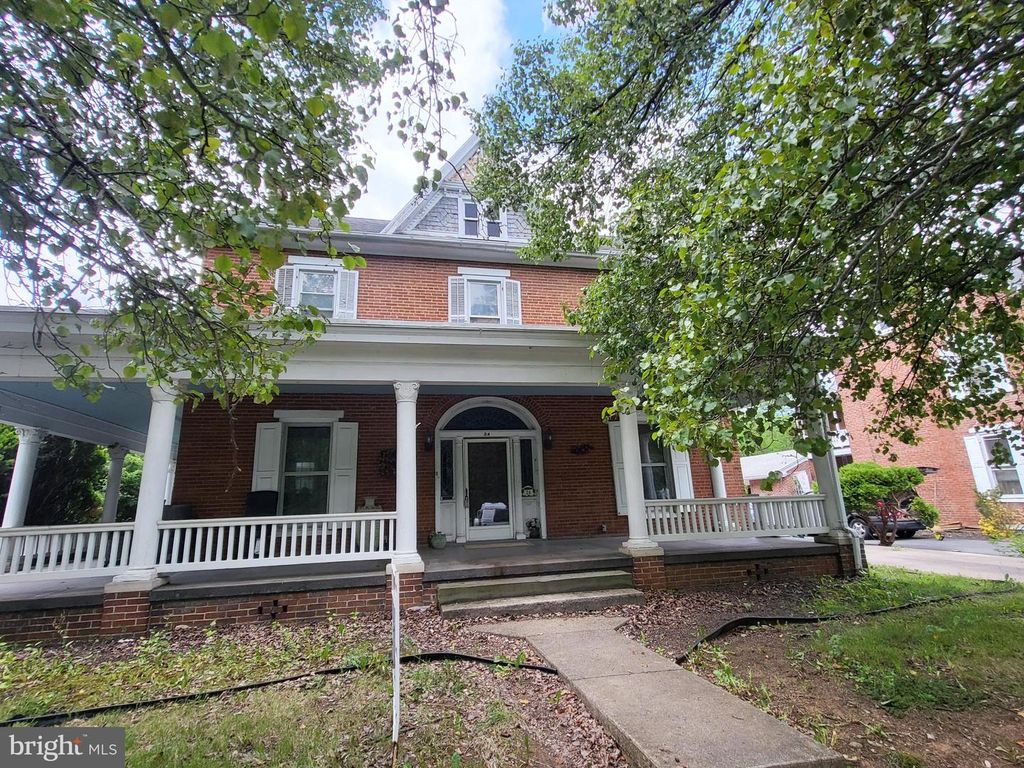 24 CHURCH ST, Mercersburg, PA 17236