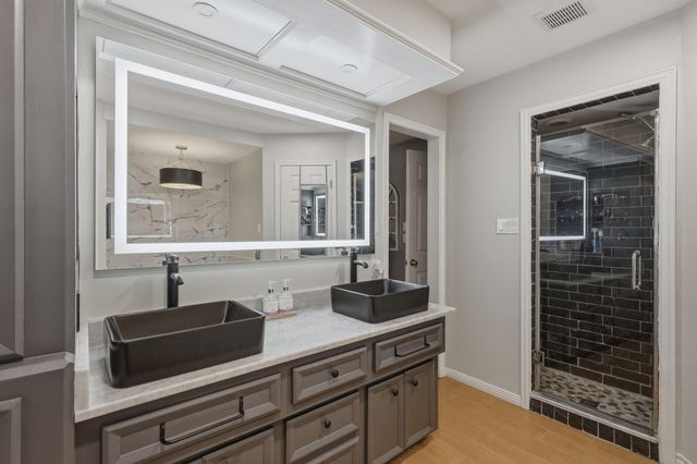 16202 Sting Ray Drive, Crosby, TX 77532