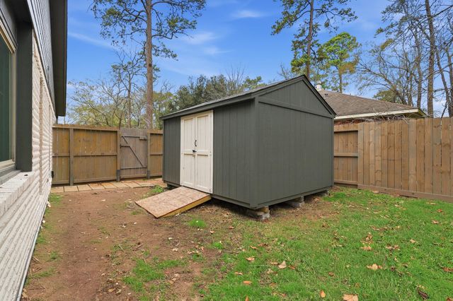 16202 Sting Ray Drive, Crosby, TX 77532