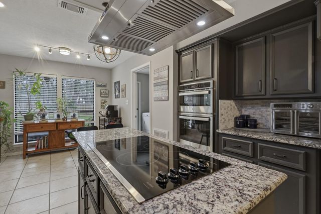 16202 Sting Ray Drive, Crosby, TX 77532