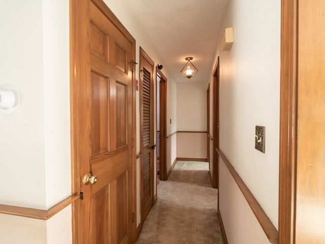 19 Greenview Dr, Plymouth, MA 02360