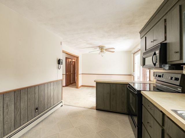 19 Greenview Dr, Plymouth, MA 02360