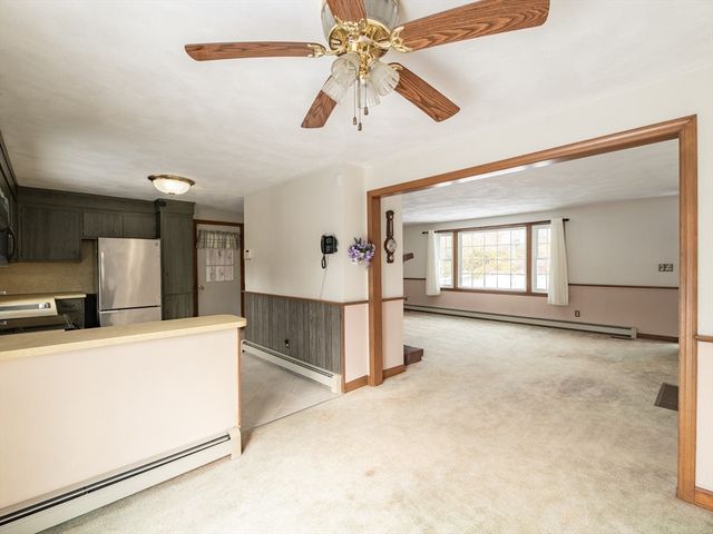 19 Greenview Dr, Plymouth, MA 02360