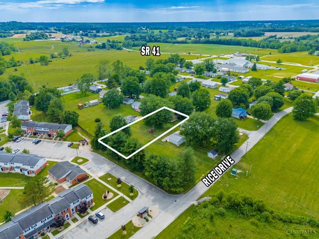 99 Newstedt Avenue, West Union, OH 45693