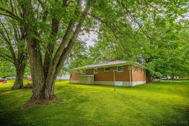 99 Newstedt Avenue, West Union, OH 45693