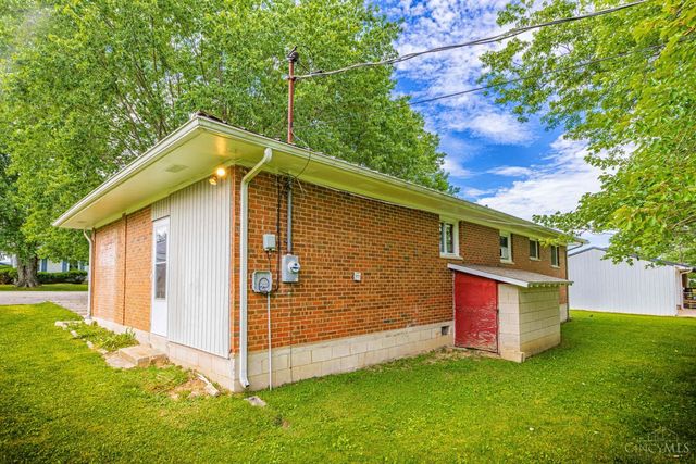 99 Newstedt Avenue, West Union, OH 45693