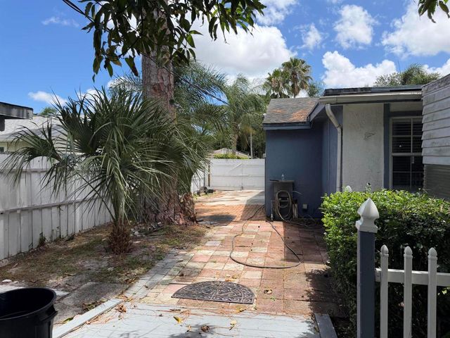 4655 Appaloosa Street, West Palm Beach, FL 33417