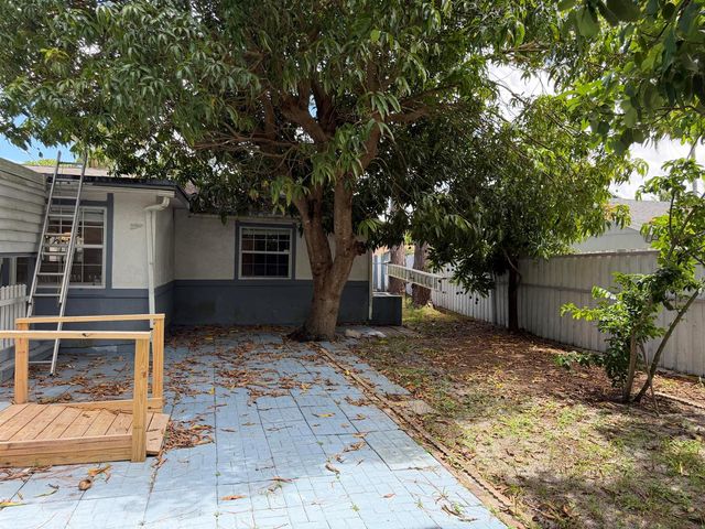 4655 Appaloosa Street, West Palm Beach, FL 33417