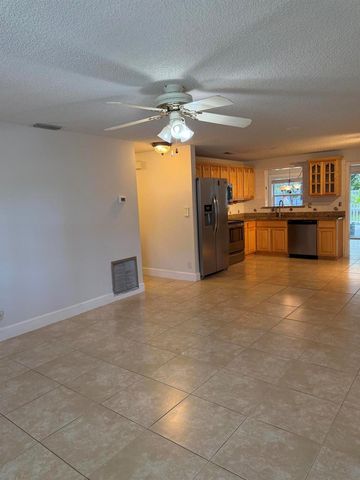 4655 Appaloosa Street, West Palm Beach, FL 33417
