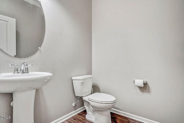 529 Metro Station, Apex, NC 27502