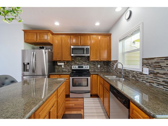 2619 Se 109TH Ave, Portland, OR 97266