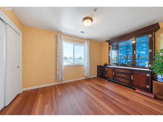 2619 Se 109TH Ave, Portland, OR 97266