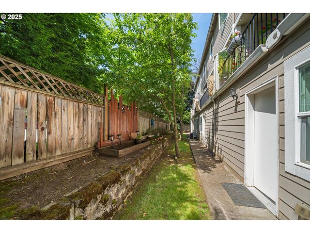 2619 Se 109TH Ave, Portland, OR 97266