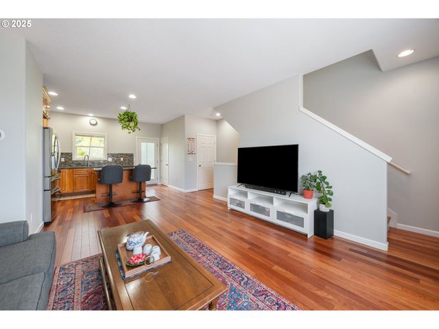 2619 Se 109TH Ave, Portland, OR 97266
