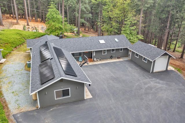 2320 Old Blair Mill Rd, Pollock Pines, CA 95726