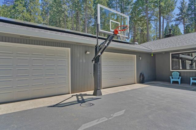 2320 Old Blair Mill Rd, Pollock Pines, CA 95726