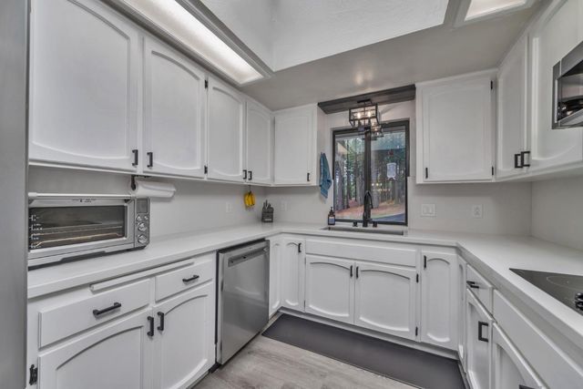 2320 Old Blair Mill Rd, Pollock Pines, CA 95726