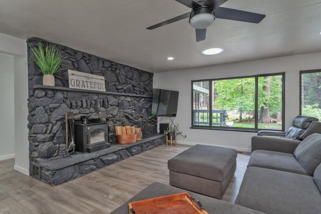 2320 Old Blair Mill Rd, Pollock Pines, CA 95726