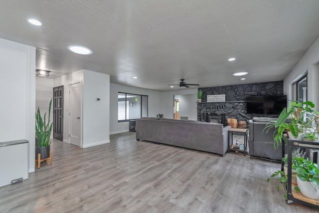 2320 Old Blair Mill Rd, Pollock Pines, CA 95726